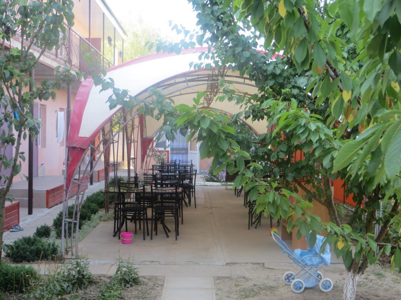Hotel Monte Karlo Salisnyj Port Exterior foto
